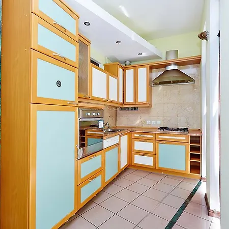 Deribasovskaya With Jacuzzi