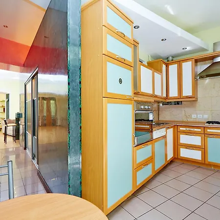 Daire Deribasovskaya With Jacuzzi